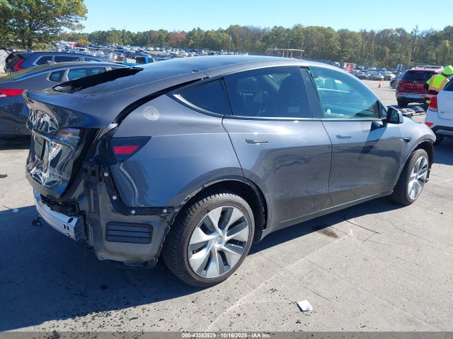 2022 TESLA MODEL Y 7SAYGDEE1NF438239 Photo 3
