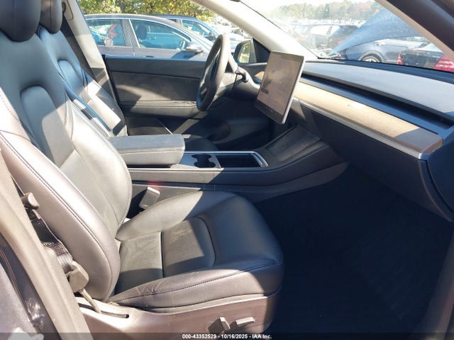 2022 TESLA MODEL Y 7SAYGDEE1NF438239 Photo 4