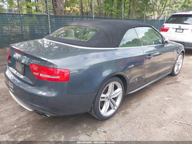 2011 AUDI S5 WAUCGAFH4BN008813 Photo 3