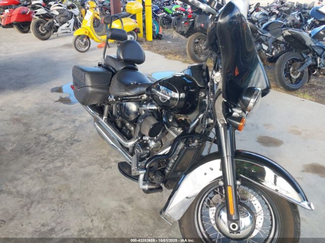 2018 HARLEY-DAVIDSON FLHC 1HD1YAJ15JC063796