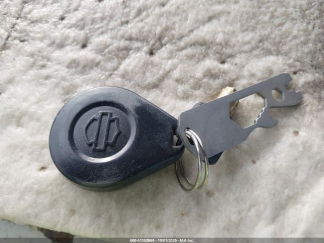 2018 HARLEY-DAVIDSON FLHC 1HD1YAJ15JC063796 Photo 10