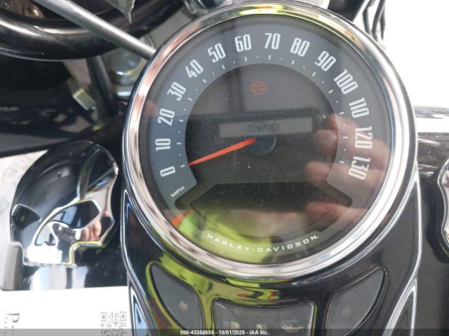 2018 HARLEY-DAVIDSON FLHC 1HD1YAJ15JC063796 Photo 6