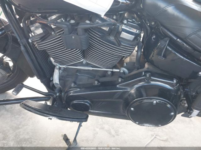 2018 HARLEY-DAVIDSON FLHC 1HD1YAJ15JC063796 Photo 8