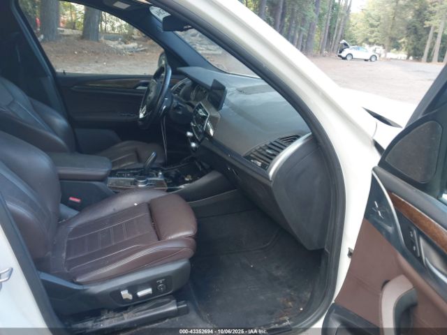 2018 BMW X3 5UXTR9C5XJLD70288 Photo 4