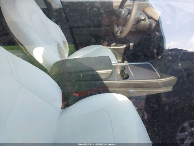 2021 TESLA MODEL Y 5YJYGDEE3MF280224 Photo 4