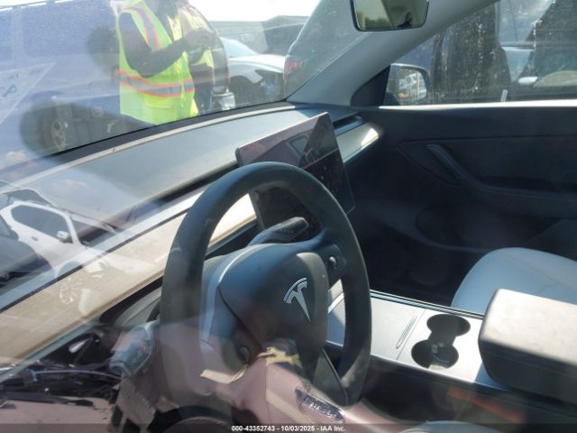 2021 TESLA MODEL Y 5YJYGDEE3MF280224 Photo 6