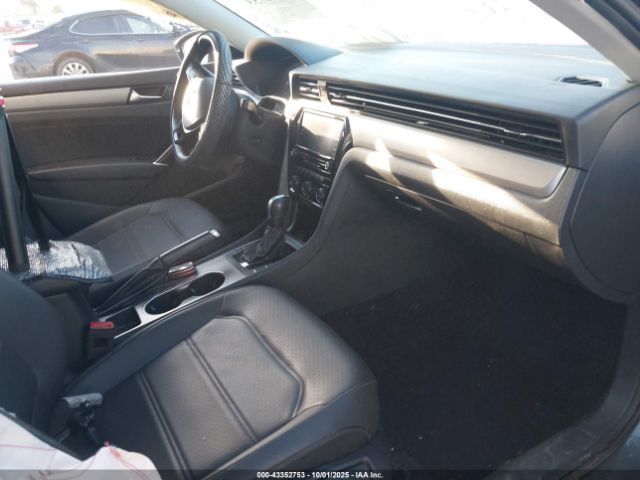 2022 VOLKSWAGEN PASSAT 1VWSA7A39NC006910 Photo 4