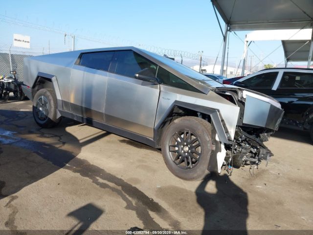 2025 TESLA CYBERTRUCK 7G2CEHED3SA067649