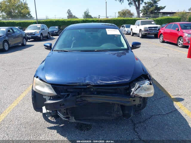 3VWD17AJ8EM385789 Volkswagen Jetta