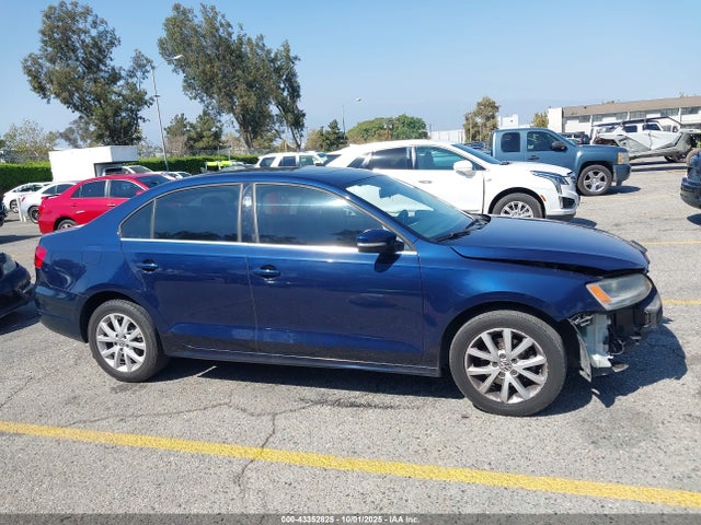 3VWD17AJ8EM385789 Volkswagen Jetta