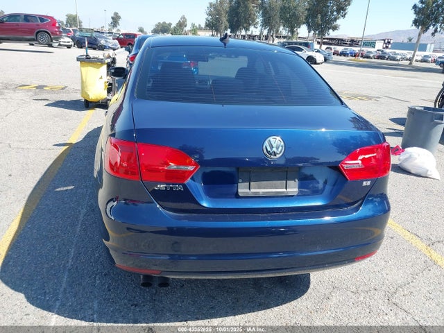 3VWD17AJ8EM385789 Volkswagen Jetta