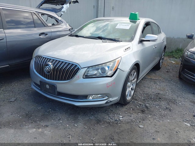 Buick lfx 2015 1G4GD5G37FF344121 Image 2