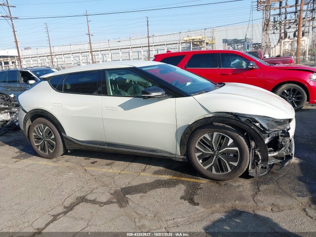 KNDC34LA7N5030090 KIA EV6