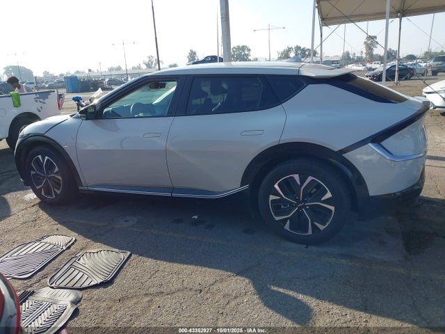 KNDC34LA7N5030090 KIA EV6