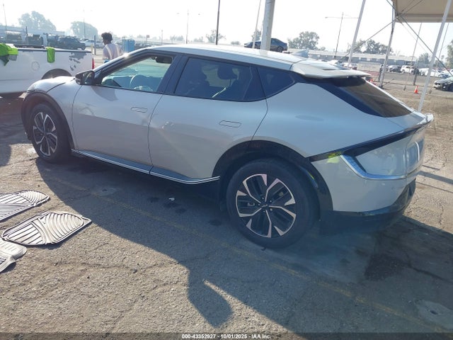 KNDC34LA7N5030090 KIA EV6