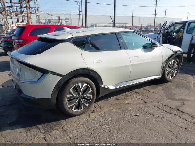 KNDC34LA7N5030090 KIA EV6