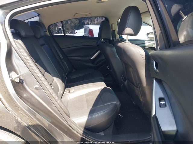 JM1GJ1V55G1438488 Mazda py