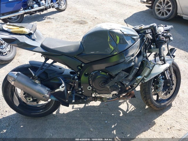 43353016 :رقم المزاد ، JS1GN7FAXS7100023 vin ، 2025 Suzuki Gsx-r600 مزاد بيع
