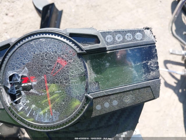 43353016 :رقم المزاد ، JS1GN7FAXS7100023 vin ، 2025 Suzuki Gsx-r600 مزاد بيع