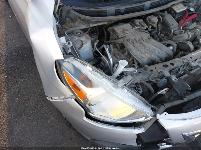 Nissan 2015 2015 3N1CN7AP5FL925102 Image 13