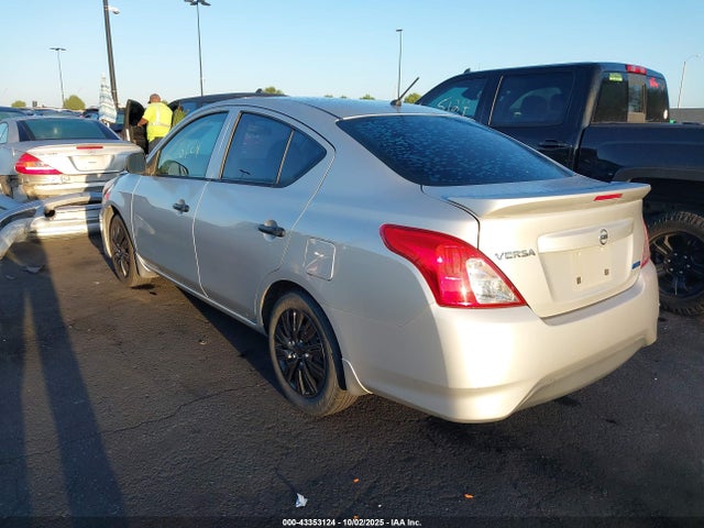 Nissan 2015 2015 3N1CN7AP5FL925102 Image 3