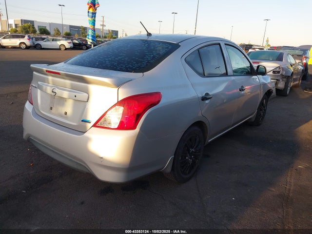 Nissan 2015 2015 3N1CN7AP5FL925102 Image 4