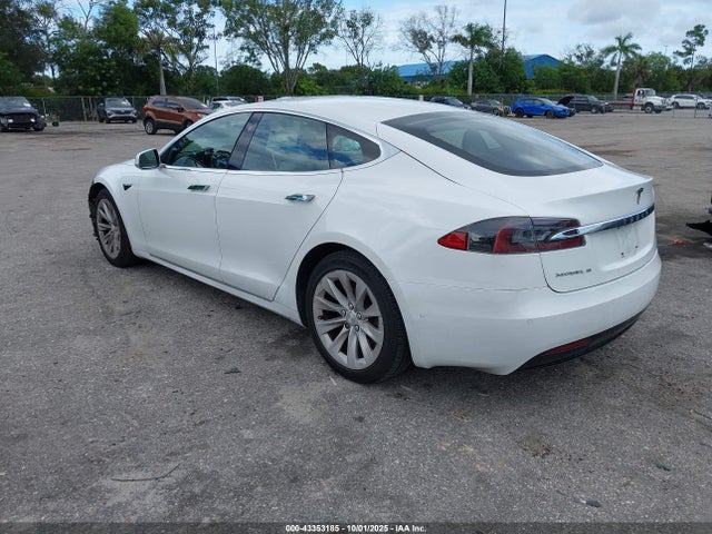 2016 TESLA MODEL S 5YJSA1E13GF176212 Photo 2