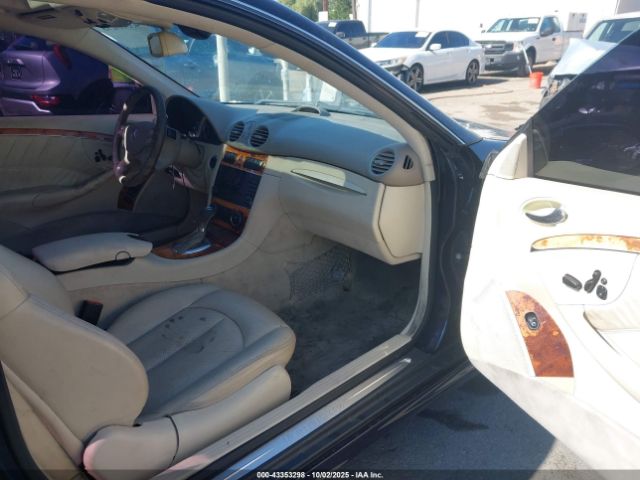 2005 MERCEDES-BENZ CLK 500 WDBTJ75JX5F157767 Photo 4