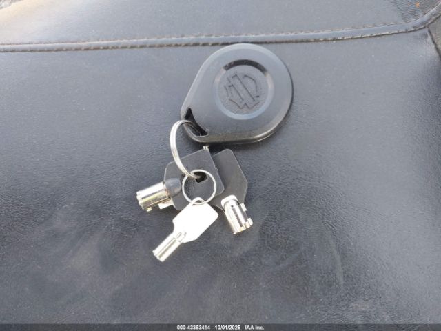 2016 HARLEY-DAVIDSON FLHXS 1HD1KRM14GB677412 Photo 10