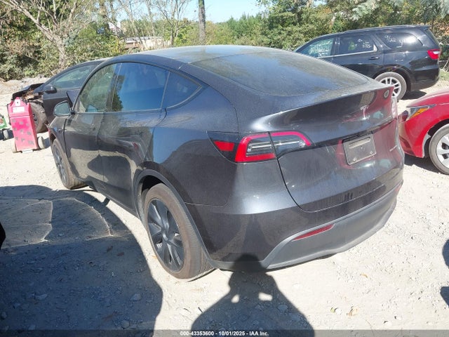 2025 TESLA MODEL Y 7SAYGDEE0SA358164 Photo 2