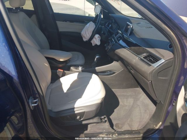 2016 BMW X1 WBXHT3C33GP888698 Photo 4