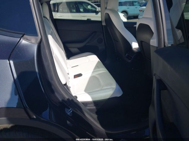 2025 TESLA MODEL Y 7SAYGAEEXSF250779 Photo 7