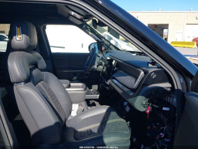 2022 RIVIAN R1T 7FCTGAAA8NN006610 Photo 4