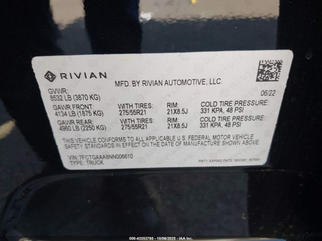 2022 RIVIAN R1T 7FCTGAAA8NN006610 Photo 8