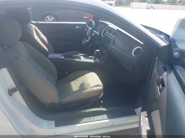 1ZVBP8AM5E5315162 Ford 2014