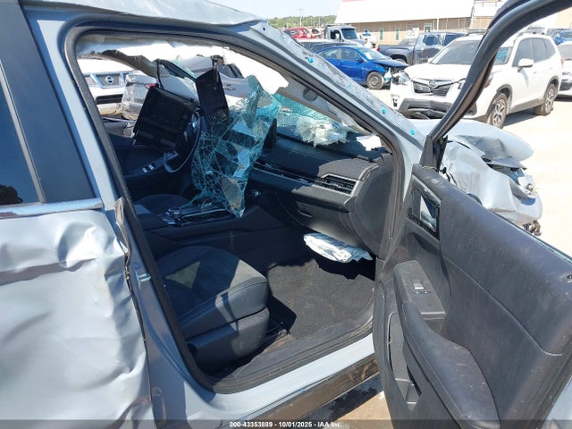 2025 MITSUBISHI OUTLANDER JA4J3VA8XSZ021976 Photo 4