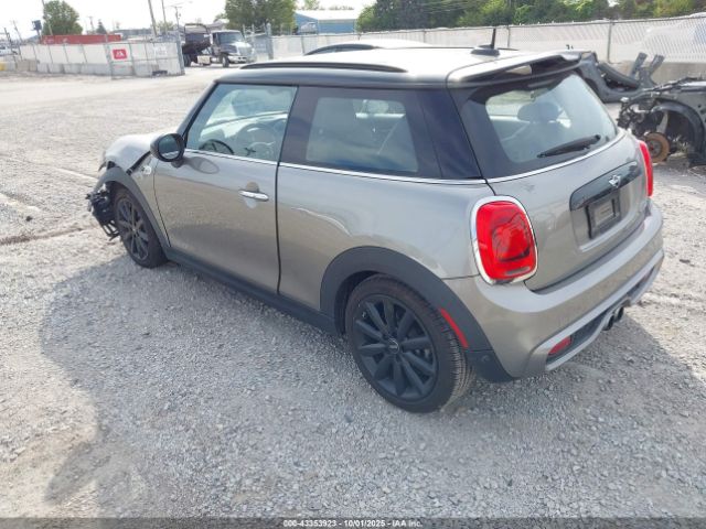 2017 MINI HARDTOP WMWXP7C36H2A46411 Photo 2