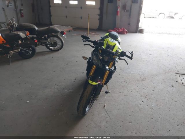 2024 TRIUMPH MOTORCYCLE STREET TRIPLE SMTA624K9RTBJ5819 Photo 4