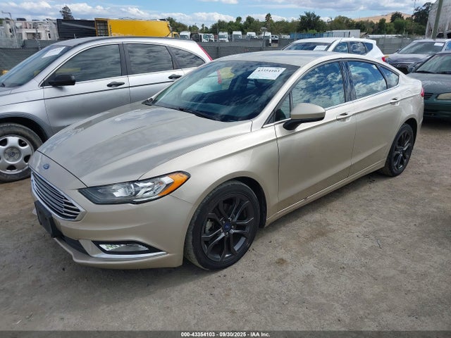 Ford 2018 2018 3FA6P0HD0JR233204 Image 2