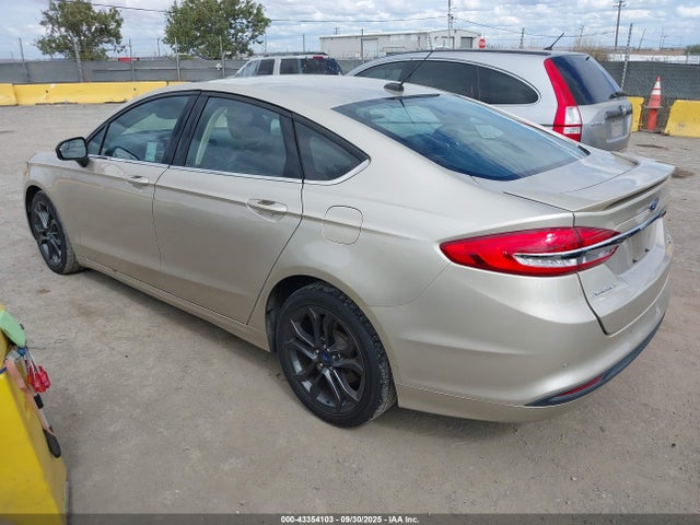Ford 2018 2018 3FA6P0HD0JR233204 Image 3