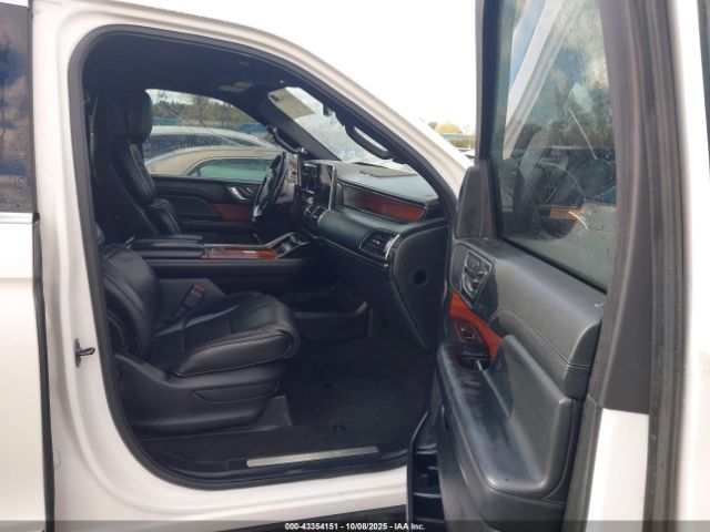 2018 LINCOLN NAVIGATOR 5LMJJ2LT2JEL11011 Photo 4