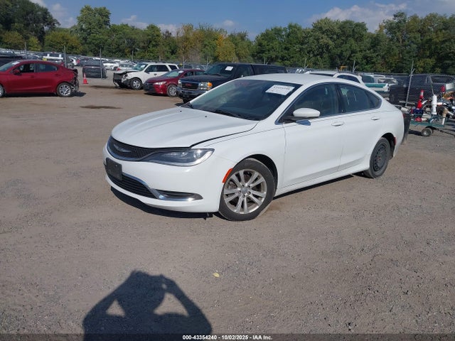 Chrysler 200 2015 1C3CCCAB8FN502096 Image 2
