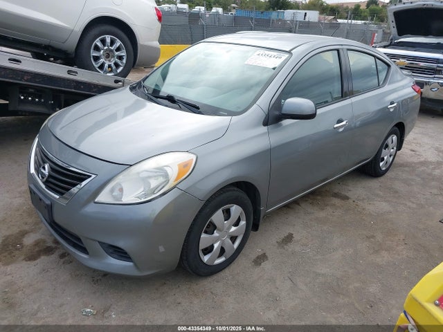 Nissan 2014 2014 3N1CN7AP6EL870030 Image 2