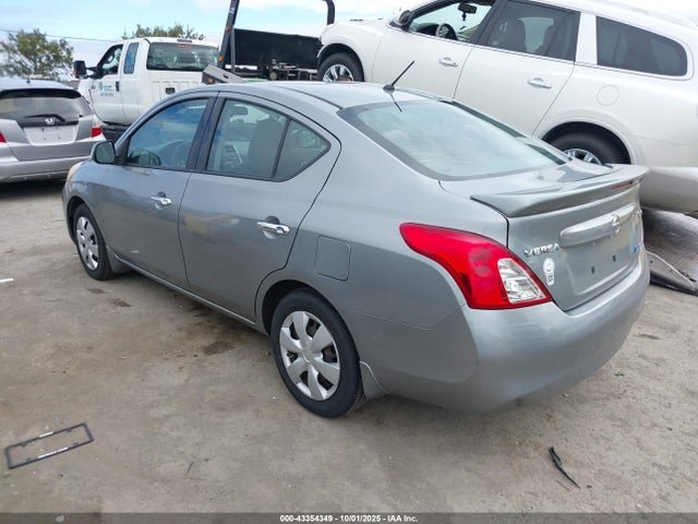Nissan 2014 2014 3N1CN7AP6EL870030 Image 3
