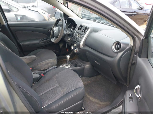 Nissan 2014 2014 3N1CN7AP6EL870030 Image 5