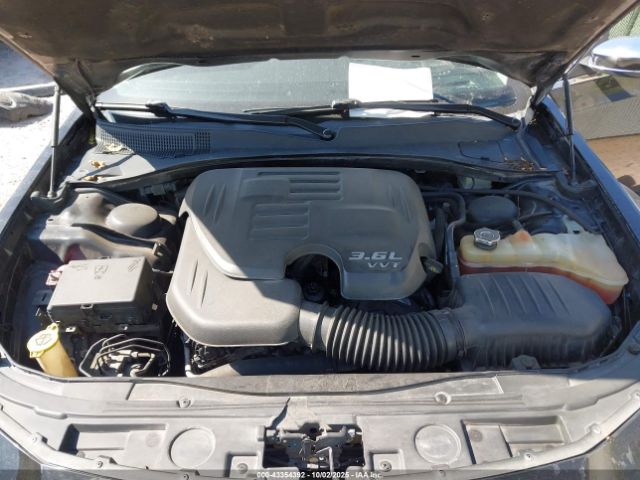 2016 CHRYSLER 300C 2C3CCAEG2GH151609 Photo 9