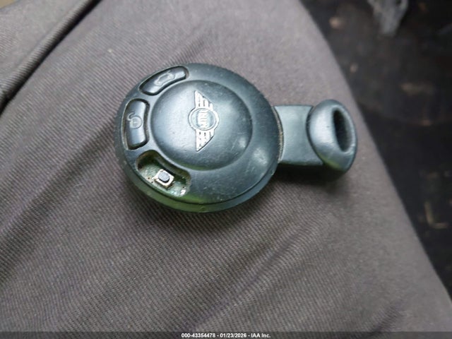 2009 MINI COOPER S WMWMF73589TW85499 Photo 10