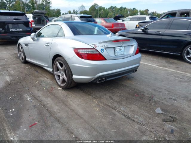 2016 MERCEDES-BENZ SLK 350 WDDPK5HA1GF115996 Photo 2