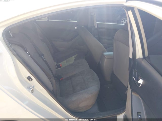 KIA dohc mpi nu 2015 KNAFK4A68F5257057 Image 8