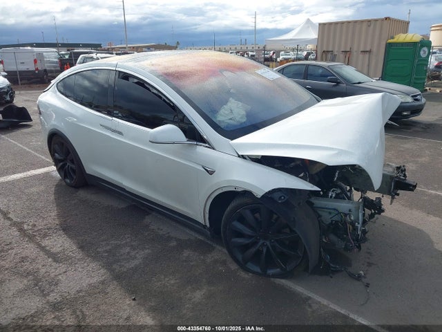 2017 TESLA MODEL X 5YJXCAE20HF065921 Photo 0